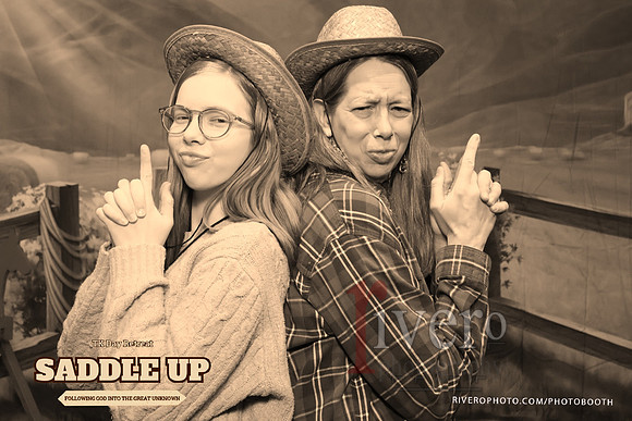 Saddle Up00064